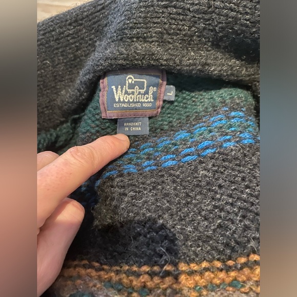 Vintage Woolrich tribal Aztec green brown multicolor cardigan wool Knit Sweater - Picture 2 of 6
